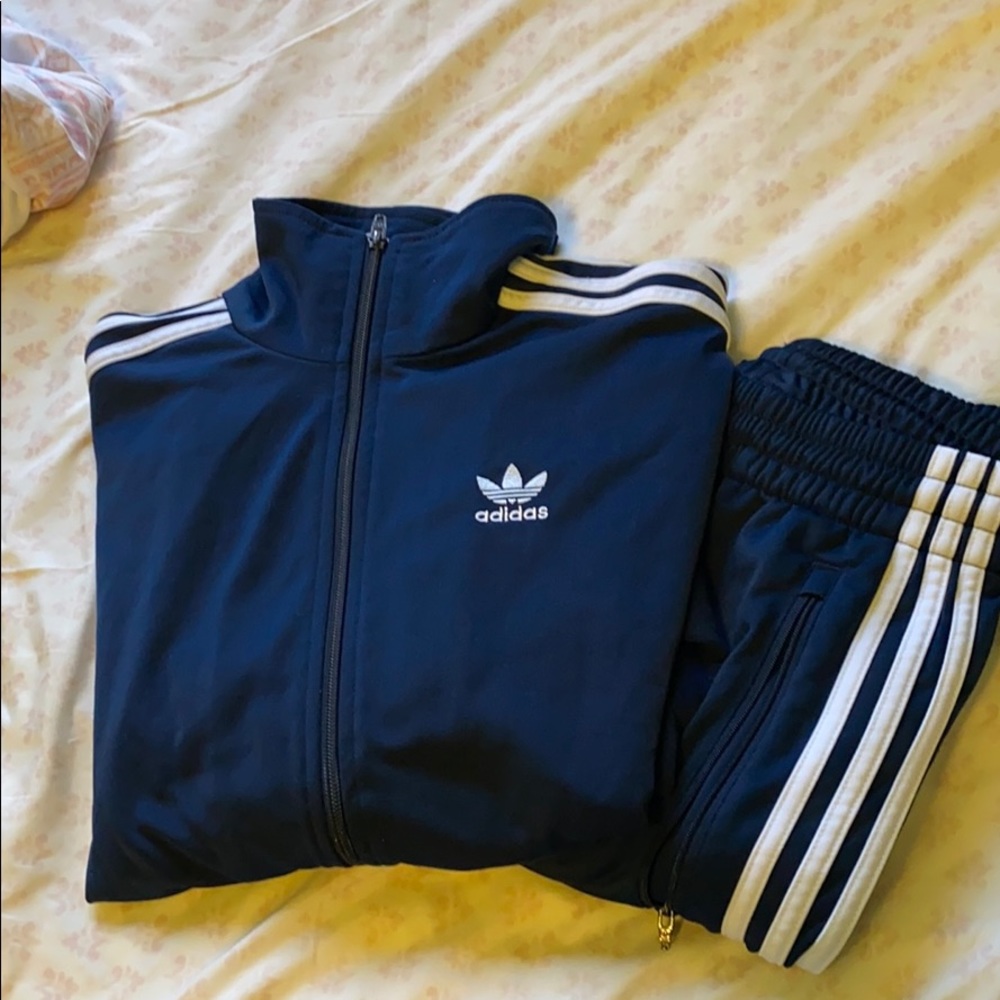 Navy blue adidas sweatsuit